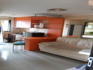 Mamamia Kebagusan City Apartment