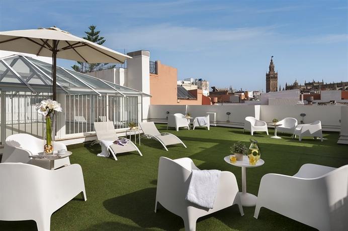 Suites Sevilla Plaza