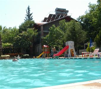 Muzzy's Place Hotel