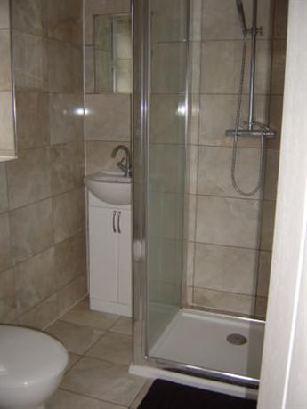 Homestay in Bramley near Shalford Railway Station