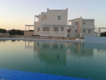 Pyrgaki Sun & Moon Suites