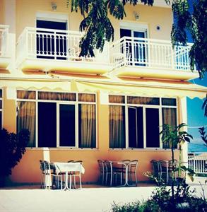 Angelicas Backpackers Hostel