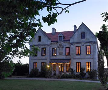 Chateau Lavergne-Dulong - Chambres d'Hotes