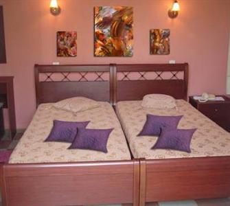 Kristal Hotel