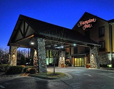 Hampton Inn Kansas City Village West