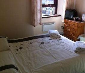 Robins Nest Hotel