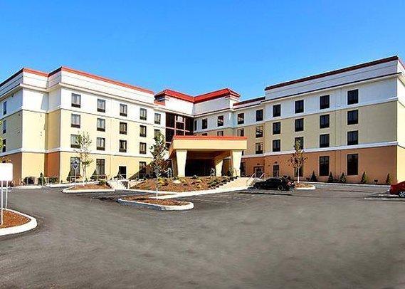 Holiday Inn Express & Suites - Harrisburg West