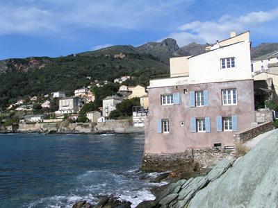 Near Bastia for 6 in gorgeous seaside village