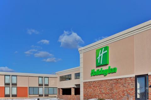 Holiday Inn Rochester Airport