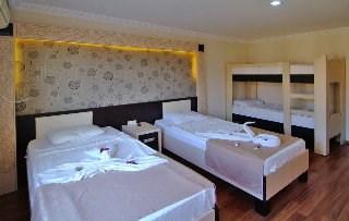 Aperion Club Hotel