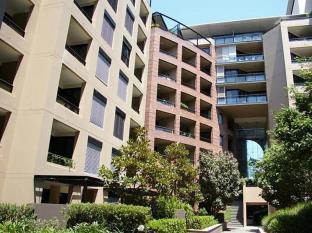 Pyrmont Self-Contained Modern One-Bedroom Apartment 706JB