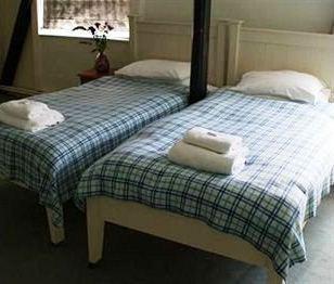Chequers Inn Hotel