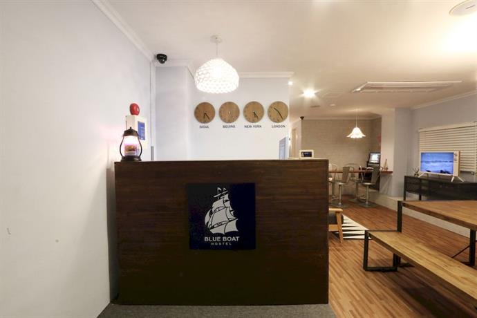 Blueboat Hostel Myeongdong
