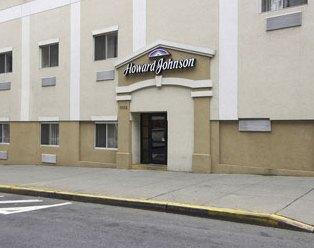 Howard Johnson Express Inn Bronx