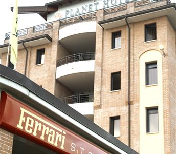 Planet Hotel