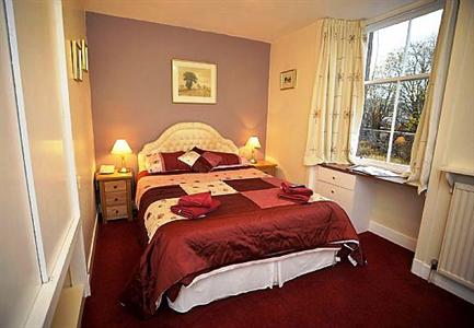Elphinstone Hotel