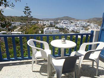 Young Inn Naoussa