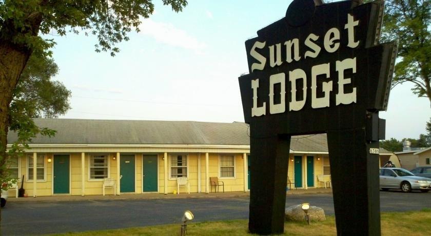 Sunset Lodge Escanaba