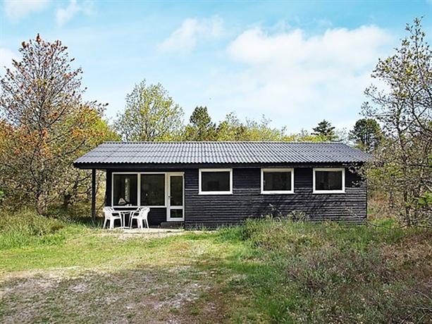 Three-Bedroom Holiday home in Albaek 49