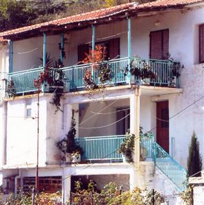 Papanikola Guesthouse