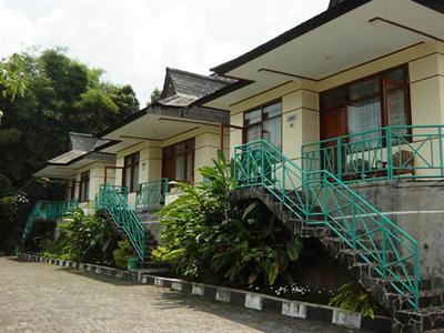 Lembah Sarimas Hotel