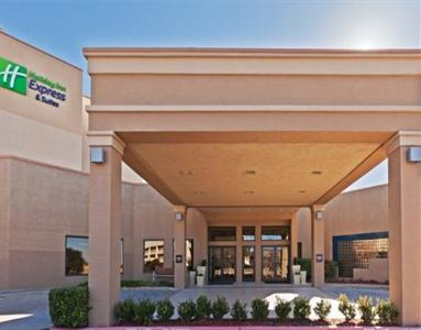 Holiday Inn Express & Suites Plano East