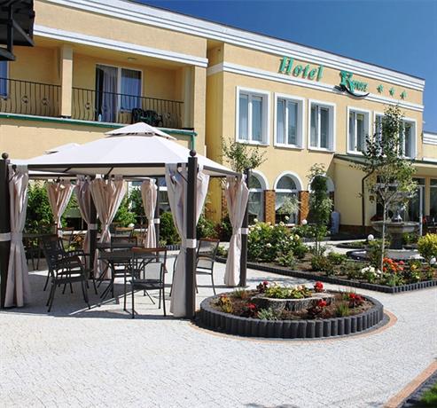 Renusz Hotel