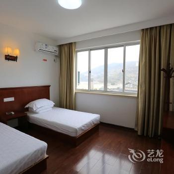 Xiangshan Shipu Longtai Inn