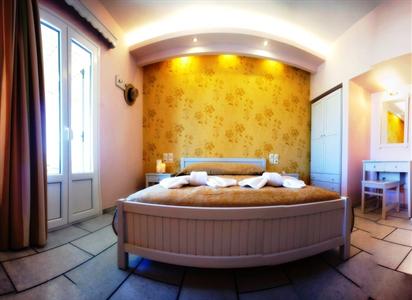 Angeliki Studios & Apartments