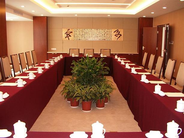 Donghu Service Apartment Hotel