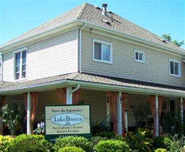 LakeBreeze Niagara Bed & Breakfast