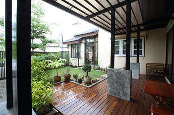 Mon Lodge & Yoga Donmueang