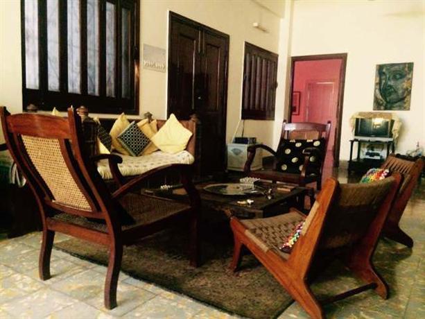 Homestay in Kolkata near Birla Industrial & Technological Museum