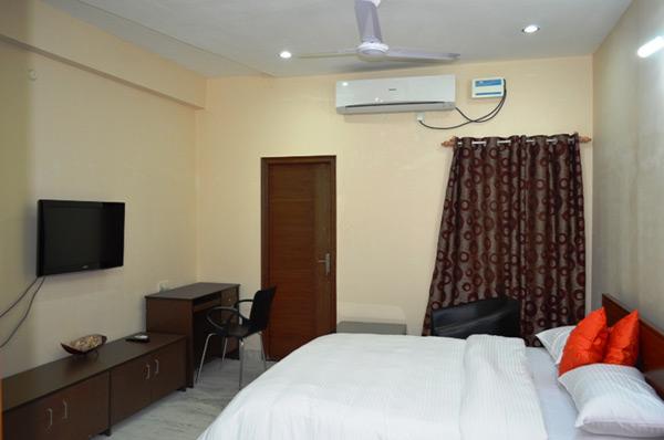 Falcons Nest-Gachibowli Apartment