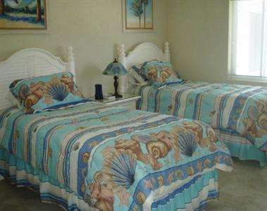 Grand Cayman Beachfront Condo