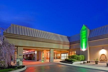 Holiday Inn Harrisburg - PA Tpk Exit 40A