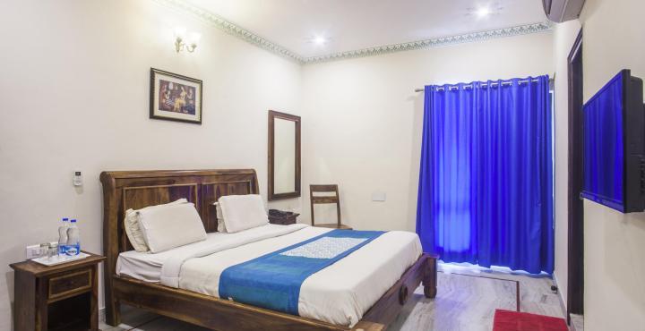 Hotel Royal Pratap Niwas