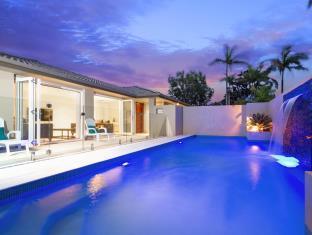 4 Park Court Noosa Sound