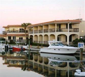 Inn at Camachee Harbor