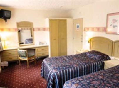 The Tudor Hotel & Restaurant