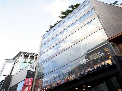 Ekonomy Hotel Myeongdong Premier