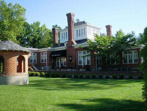 Historic Mankin Mansion Bed and Breakfast