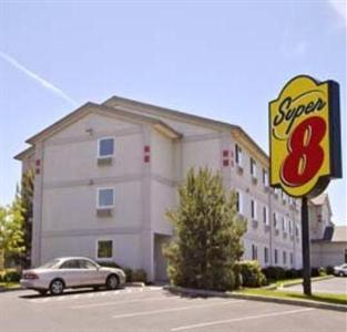 Super 8 Redmond