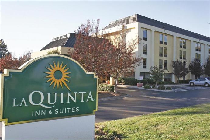 La Quinta Inn & Suites Charlotte Airport North