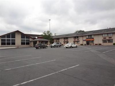 Countryside Inn & Suites