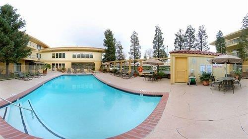 La Quinta Inn & Suites Oakland - Hayward