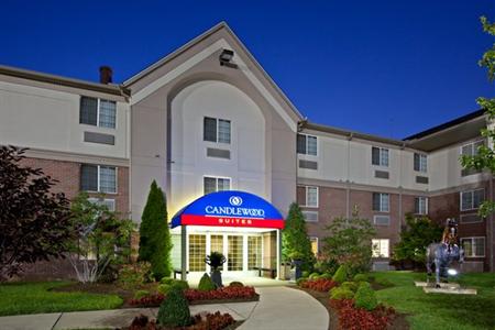 Candlewood Suites Louisville Airport