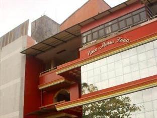 Plaza Maria Luisa Suites Inn