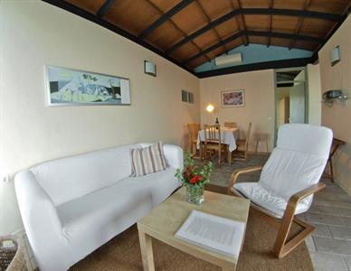 Lemon Tree Villas