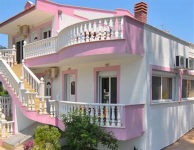 Nereids Apartments and Studios